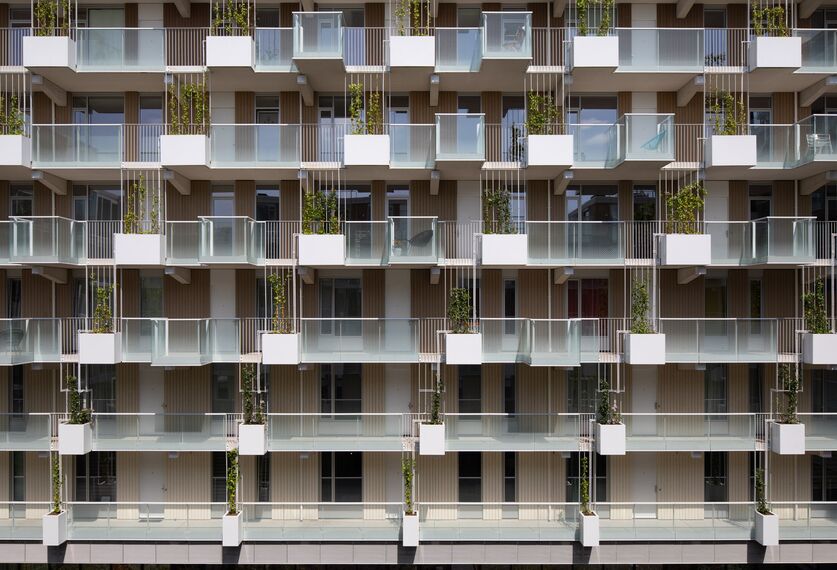 SlimLine 38 Janelas, ConceptSystem 77 Portas, ConceptPatio 130 Correr e Harmónio e ConceptWall 50 Fachadas - Fenix I Rotterdam localizado em Rotterdam, nos Países Baixos