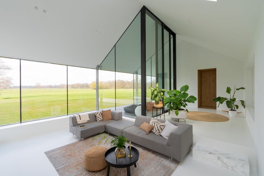 SlimLine 38 Portas, ConceptPatio 130 Correr e Harmónio e ConceptSystem 77 Janelas - Het Kleine Krikhaar localizado em Geesteren, nos Países Baixos