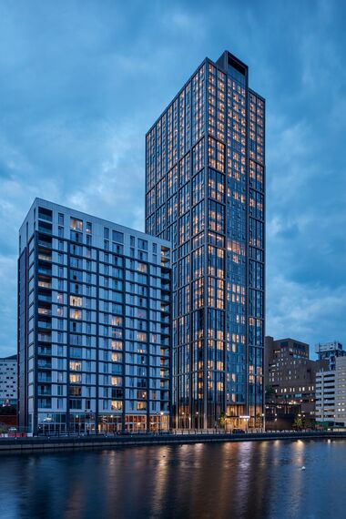 CW 65-EF Fachadas e ConceptSystem 77 Janelas - The Lexington localizado em Liverpool, Reino Unido