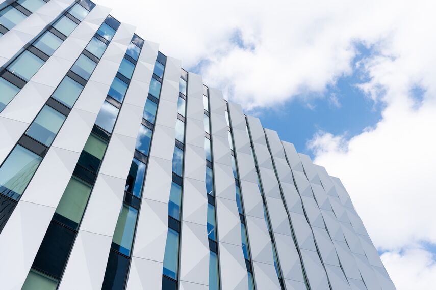 CW 65-EF Fachadas - ASML Building 3 localizado em Veldhoven, nos Países Baixos