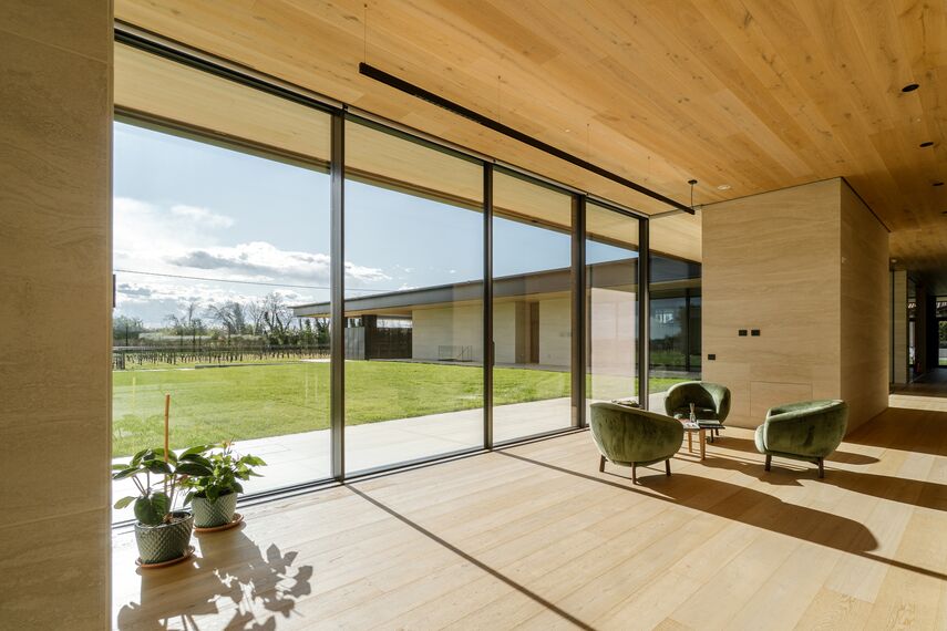 HiFinity Correr e Harmónio e ConceptPatio 155 Correr e Harmónio - Cantine Vie di Romans localizado em Gorizia, Itália