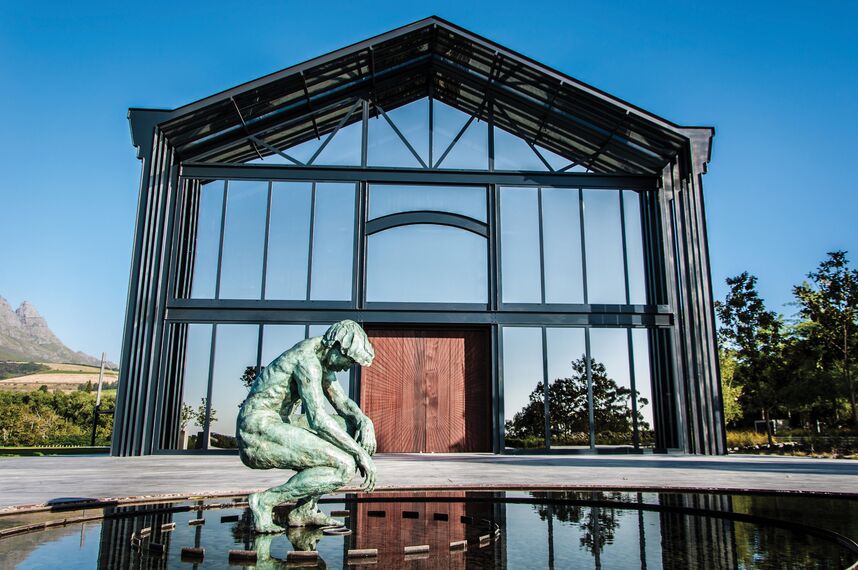 ConceptSystem 68 Janelas e ConceptFolding 77 Correr e Harmónio - Recreation/Entertainment centre Quoin Rock Wine Estate localizado em Stellenbosch, África do Sul