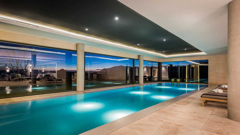 HiFinity Correr e Harmónio, ConceptSystem 77 Janelas e EcoSystem 50 Janelas - Heaven 11 localizado em Marbella, Espanha