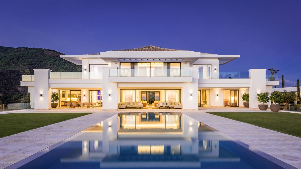 HiFinity Correr e Harmónio, ConceptSystem 77 Janelas e EcoSystem 50 Janelas - Heaven 11 localizado em Marbella, Espanha