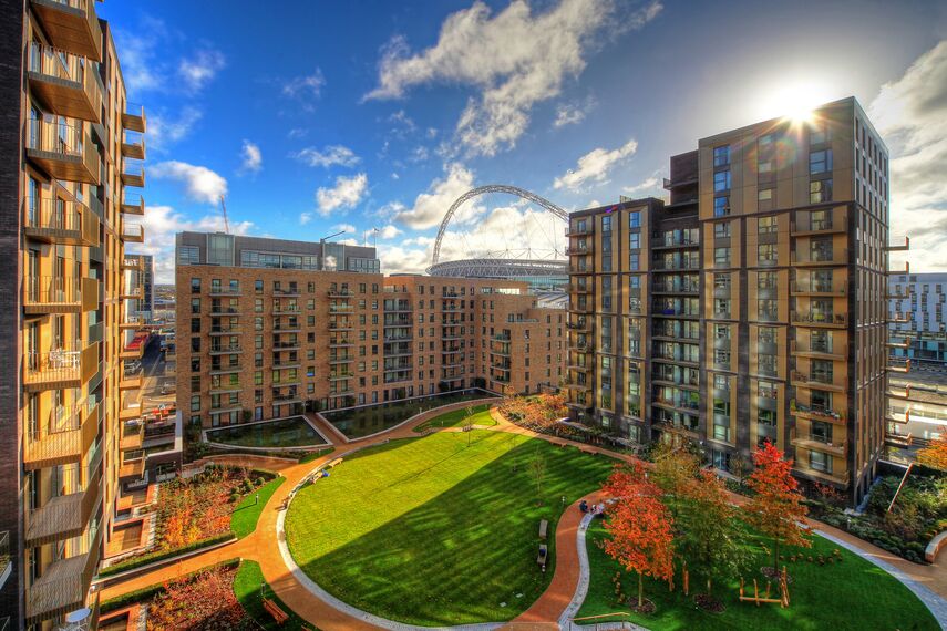 ConceptSystem 77 Janelas, ConceptSystem 77 Portas, CS 86-HI (c) Sistemas cancelados e ConceptWall 50 Fachadas - Wembley Park localizado em London, Reino Unido