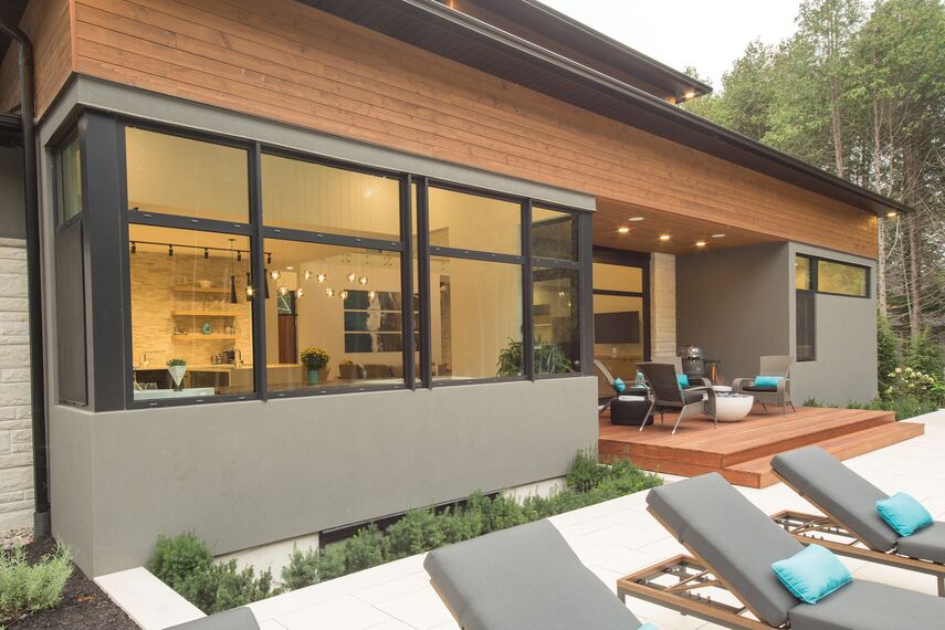 ConceptWall 50 Fachadas e ConceptSystem 77 Janelas - Forest View localizado emCanadá