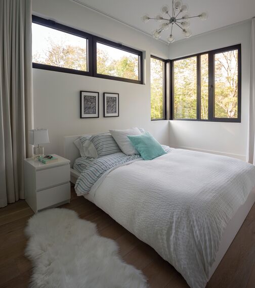 ConceptWall 50 Fachadas e ConceptSystem 77 Janelas - Forest View localizado emCanadá