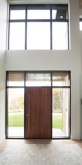 ConceptWall 50 Fachadas e ConceptSystem 77 Janelas - Forest View localizado emCanadá