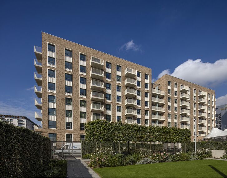 ConceptSystem 77 Janelas, ConceptSystem 77 Portas, CS 86-HI (c) Sistemas cancelados e ConceptWall 50 Fachadas - Wembley Park localizado em London, Reino Unido