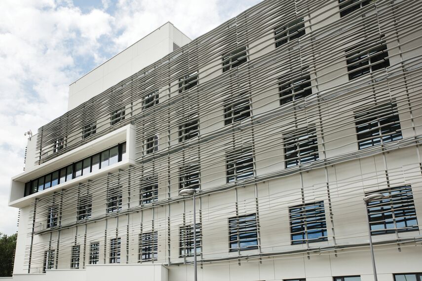 ConceptSystem 77 Janelas, BriseSoleil 100 Sombreamento e CS 77 Fire Proof Janelas - AZ Sint Maarten localizado em Mechelen, België