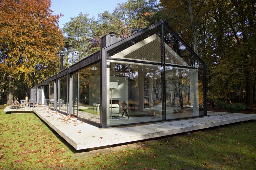 ConceptPatio 130 Correr e Harmónio, ConceptSystem 77 Janelas e ConceptWall 50 Fachadas - House The Brouwhuis localizado em Oisterwijk, nos Países Baixos