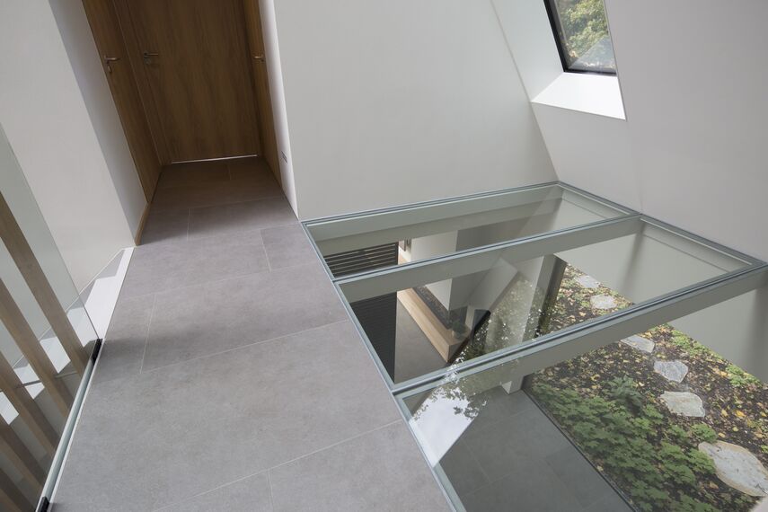 CS 86-HI (c) Sistemas cancelados, ConceptWall 50 Fachadas e HiFinity Correr e Harmónio - Villa Casa da Floresta Voorschoten localizado em Voorschoten, nos Países Baixos