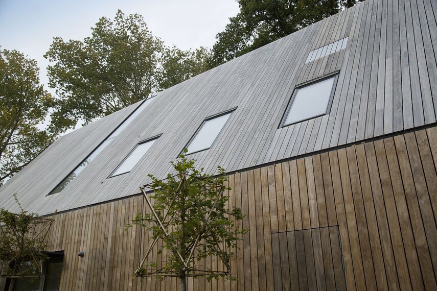 CS 86-HI (c) Sistemas cancelados, ConceptWall 50 Fachadas e HiFinity Correr e Harmónio - Villa Casa da Floresta Voorschoten localizado em Voorschoten, nos Países Baixos