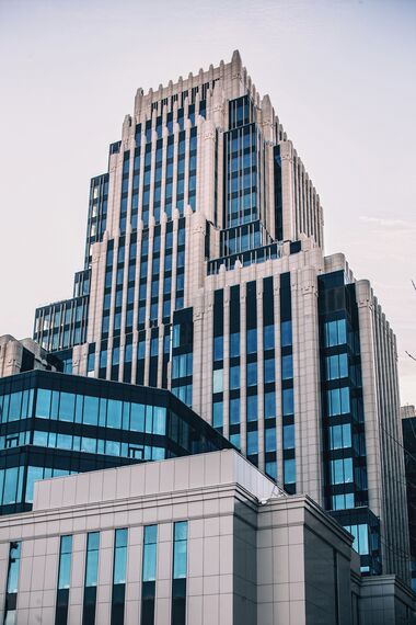 ConceptSystem 77 Janelas e CW 50-SL Fachadas - Oruzheyniy localizado em Moscow, Rússia