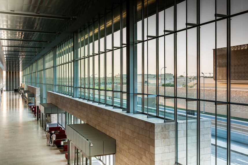 ConceptSystem 68 Janelas, ConceptSystem 59Pa Janelas e ConceptWall 50 Fachadas - Congress center Qatar National Convention Centre localizado em Doha, Qatar