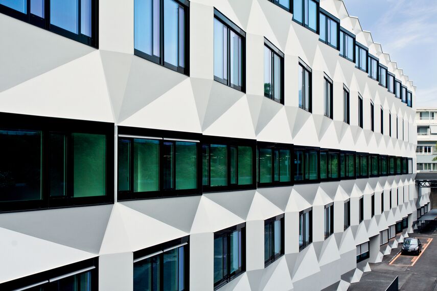 College/University University of Lucerne localizado em Lucerne, Suíça