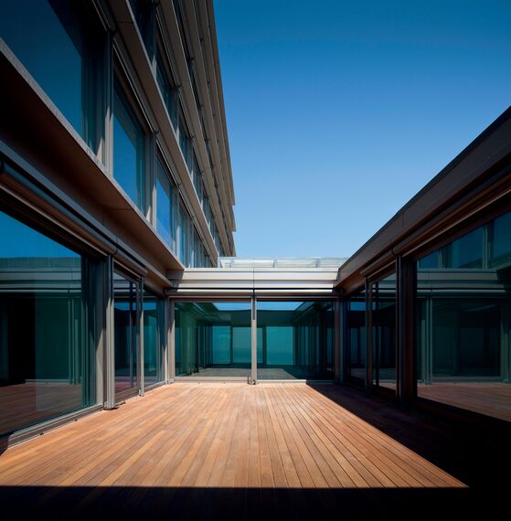 ConceptSystem 77 Janelas e ConceptSystem 77 Portas - Complexo de apartmentos Estoril Sol Residence  localizado em Cascais, Portugal