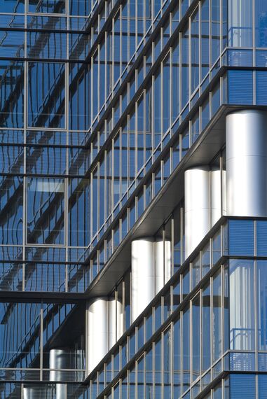 ConceptWall 50 Fachadas - Business center Marynarska Business Park localizado em Warsaw, Polónia