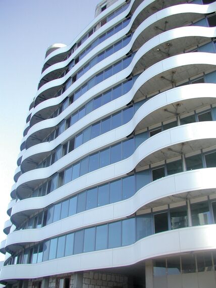 ConceptSystem 77 Portas e ConceptSystem 77 Janelas - Complexo de apartmentos White Sails localizado em Odessa, Ucrânia