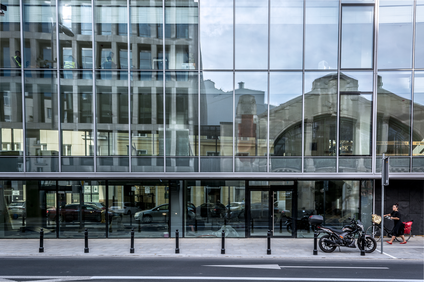 CW 50-HI Fachadas - The Nest localizado em Warsaw, Polónia