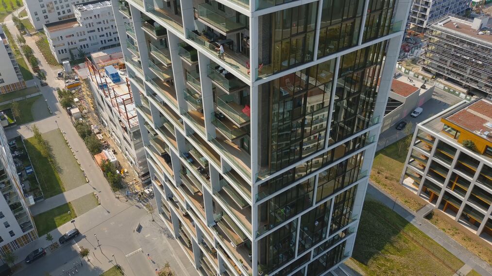 ConceptWall 60 Fachadas e MasterLine 8 HI+ Janelas - Scheldezicht localizado em Antwerp, België