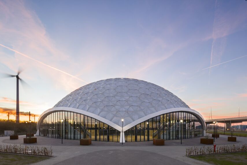 ConceptSystem 77 Janelas, ConceptSystem 77 Portas e ConceptWall 50 Fachadas - Amsterdome localizado em Amsterdam, nos Países Baixos