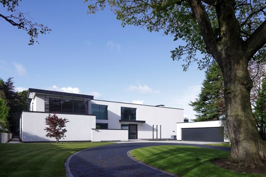 ConceptSystem 77 Janelas, ConceptSystem 77 Portas e HiFinity Correr e Harmónio - Sevendials localizado emReino Unido