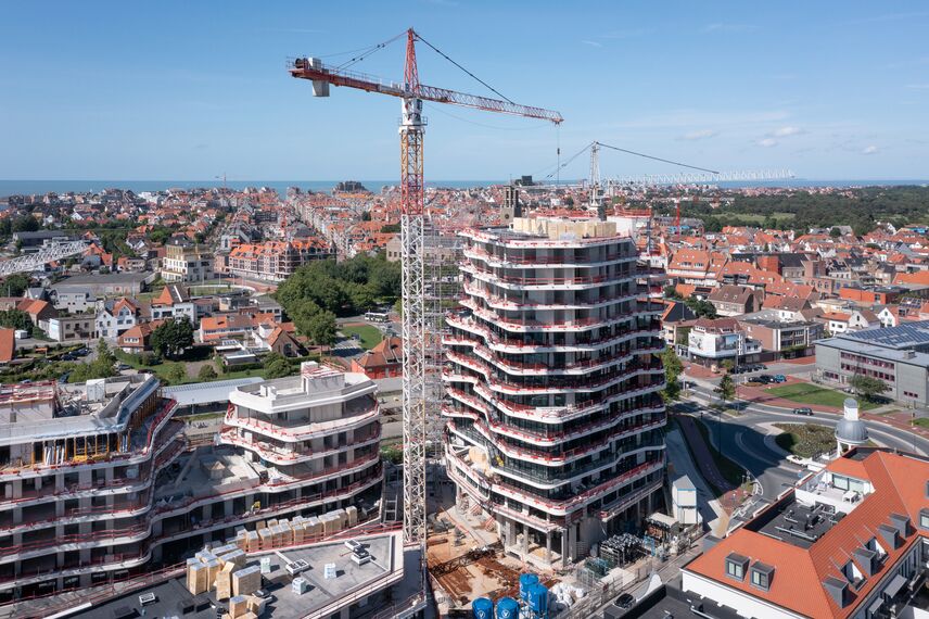 MasterPatio Correr e Harmónio e MasterLine 8 Janelas - Lake District Knokke localizado em Knokke-Heist, België