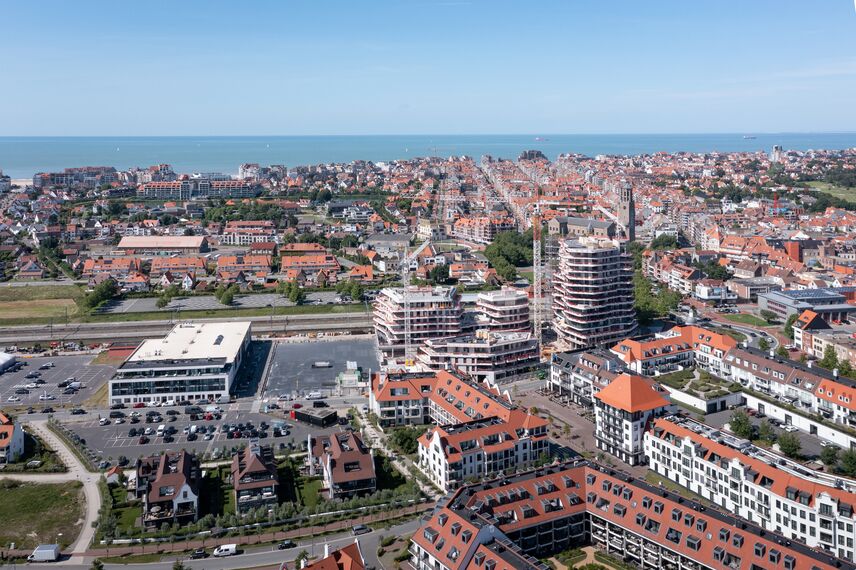 MasterPatio Correr e Harmónio e MasterLine 8 Janelas - Lake District Knokke localizado em Knokke-Heist, België