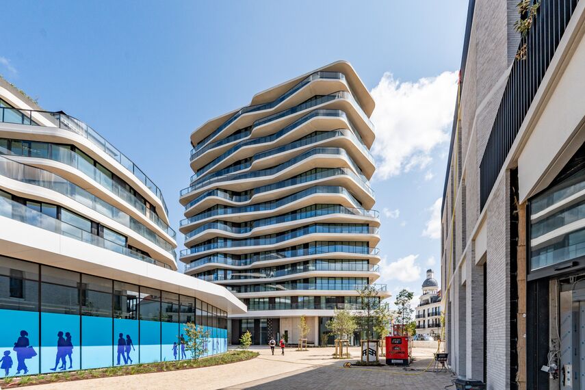 MasterPatio Correr e Harmónio e MasterLine 8 Janelas - Lake District Knokke localizado em Knokke-Heist, België