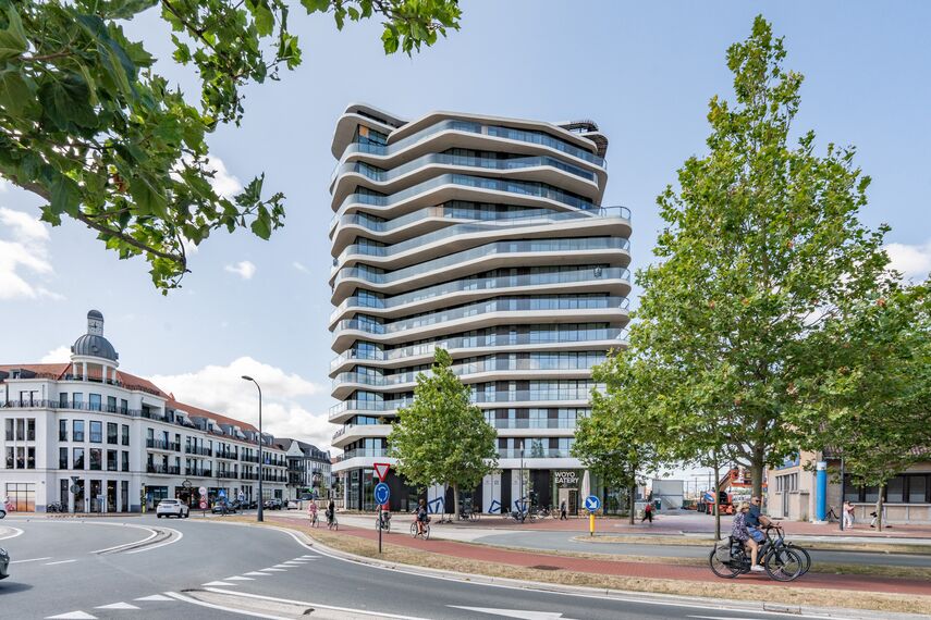 MasterPatio Correr e Harmónio e MasterLine 8 Janelas - Lake District Knokke localizado em Knokke-Heist, België