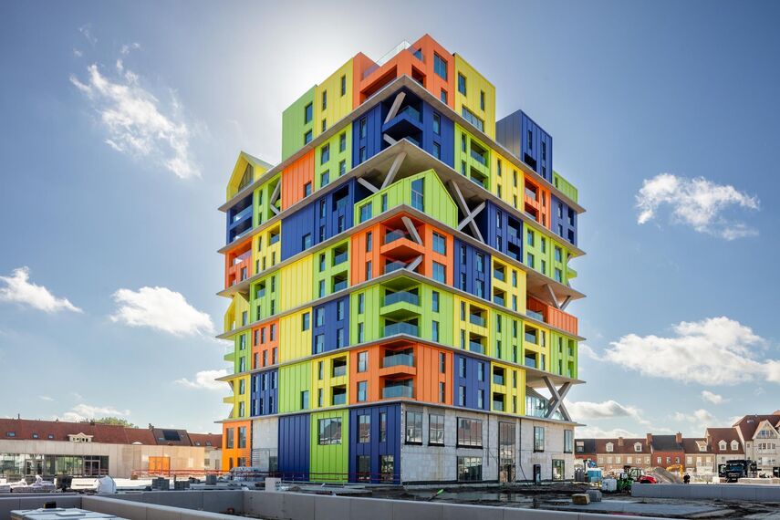 MasterLine 8 Janelas, MasterLine 8 Portas, ConceptWall 50 Fachadas e MasterPatio Correr e Harmónio - Hoost localizado em Knokke-Heist, België