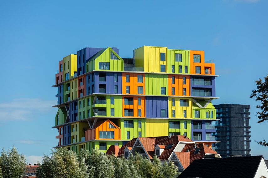 MasterLine 8 Janelas, MasterLine 8 Portas, ConceptWall 50 Fachadas e MasterPatio Correr e Harmónio - Hoost localizado em Knokke-Heist, België