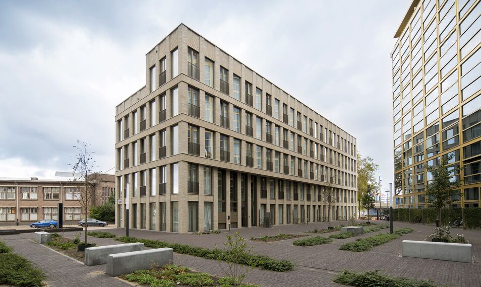 SlimLine 38 Portas - Victoria Court Eindhoven localizado em Eindhoven, nos Países Baixos