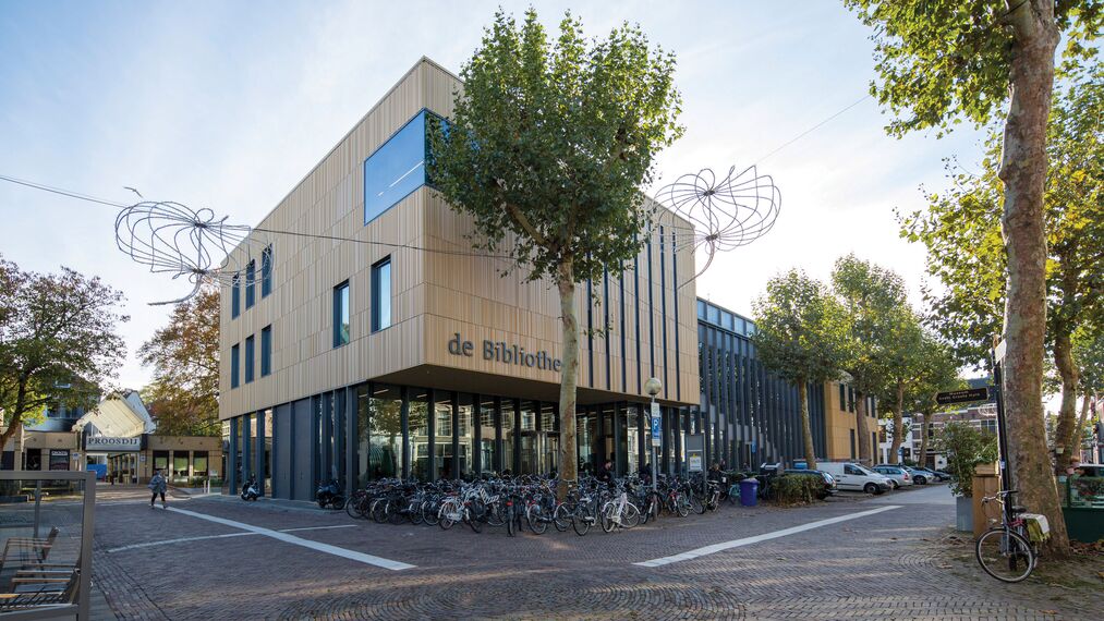 ConceptWall 50 Fachadas e ConceptSystem 77 Janelas - Deventer Library localizado em Deventer, Países Baixos