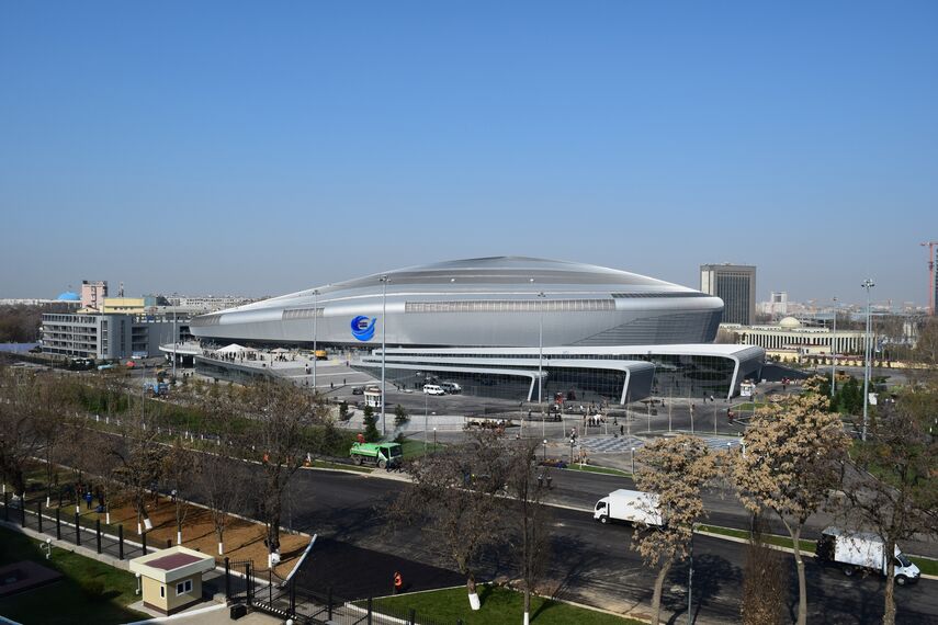 ConceptSystem 77 Portas e CW 50-HI Fachadas - Sports Humo Arena localizado em Tashkent, Uzbekistan