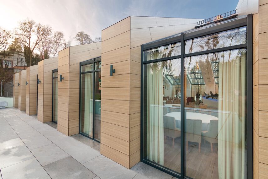 ConceptSystem 77 Janelas e CW 50-HI Fachadas - Park Art of Rest localizado em Lviv, Ucrânia
