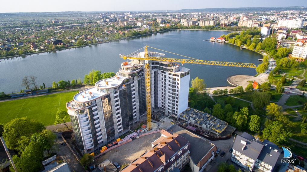 MasterLine 8-HI Portas e CW 50-HI Fachadas - Parus localizado em Ivano-Frankivsk, Ucrânia