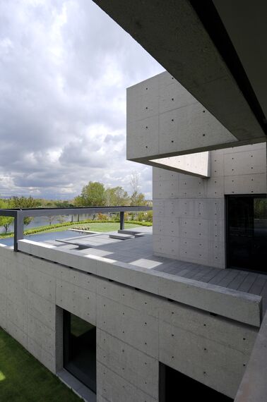 CS 68 Hidden Vent Janelas - Villa Concrete localizado em Madrid, Espanha