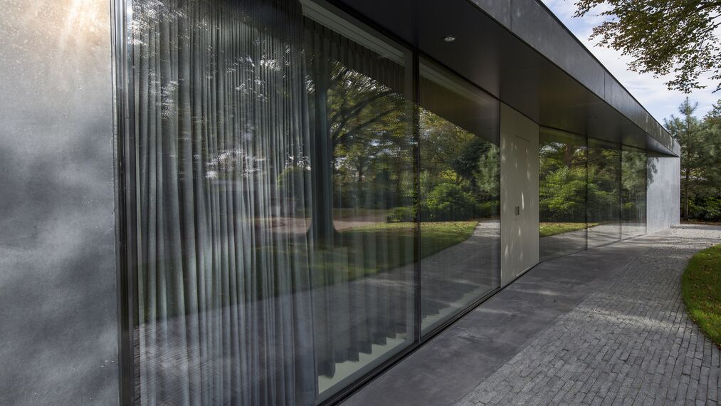 ConceptWall 50 Fachadas - Villa X localizado em Brabant, nos Países Baixos