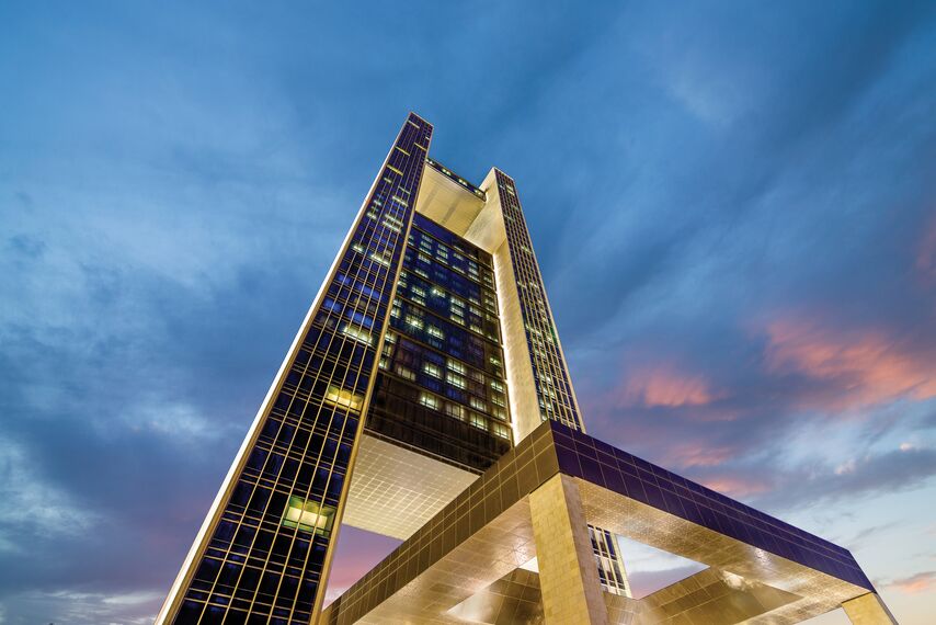 CP 96 Correr e Harmónio e CS 77 Fire Proof Portas - Four Seasons Hotel localizado em Manama, Barém