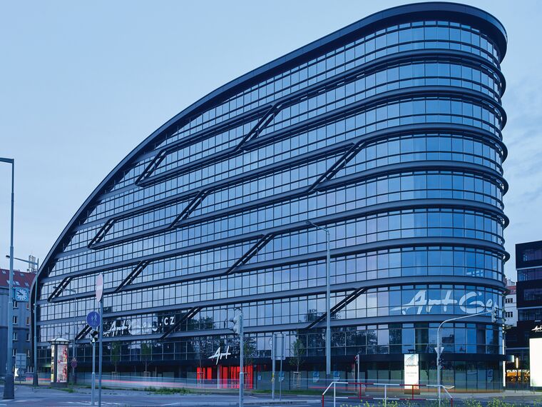 CS 86-HI (c) Sistemas cancelados e ConceptWall 50 Fachadas - Office building ArtGen localizado em Prague, República Checa