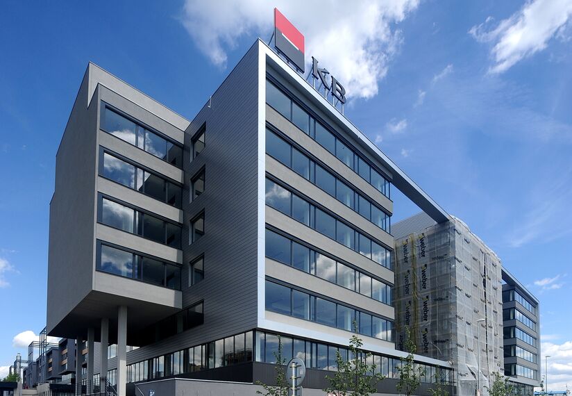 CS 86-HI (c) Sistemas cancelados e ConceptWall 50 Fachadas - Západní mêsto (city west) Office Building localizado em Prague, República Checa