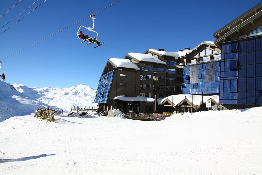 CW 60-Solar Fachadas - Hotel Altapura localizado em Val Thorens, França