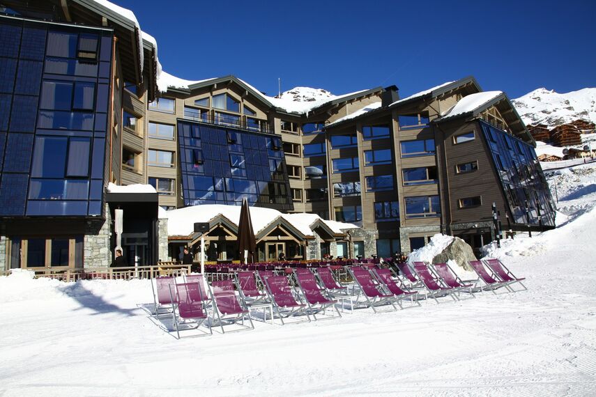 CW 60-Solar Fachadas - Hotel Altapura localizado em Val Thorens, França