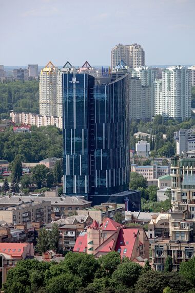 ConceptSystem 77 Portas, ConceptWall 50 Fachadas e ConceptSystem 77 Janelas - Business center 101 Tower localizado em Kiev, Ucrânia