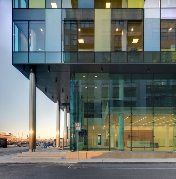 ConceptWall 60 Fachadas - Office building Sir John Rogerson's Quay localizado em Dublin, Irlanda