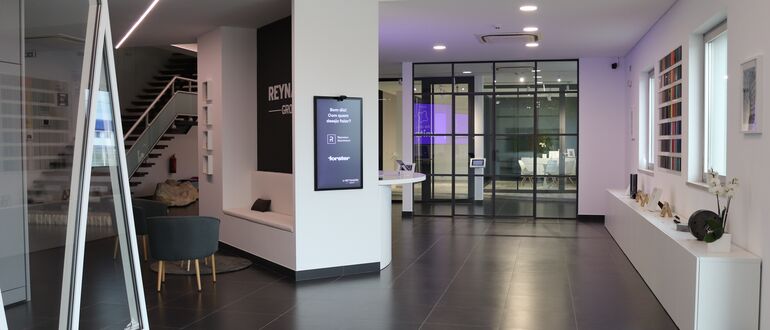 Reynaers Aluminium - Showroom Pombal - 2021
