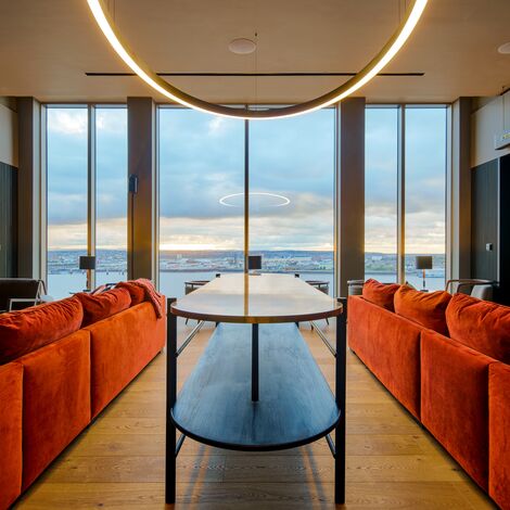 CW 65-EF Fachadas e ConceptSystem 77 Janelas - The Lexington localizado em Liverpool, Reino Unido