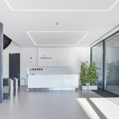 MasterLine 8 Portas, ConceptSystem 77 Portas, SlimLine 38 Janelas, CS 77 Fire Proof Janelas e SlimLine 38 Ferro Janelas - Bluepharma - Nova Unidade Industrial de Coimbra localizado em Coimbra, Portugal